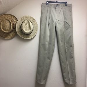 LEE CASUALS Men’s 36 x 34 Pleated Tan Khaki pants